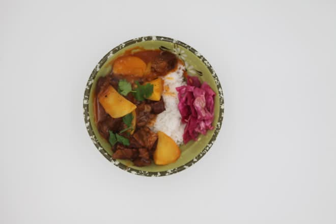 H1土豆烧牛肉盖浇饭 Spicy beef with potato on rice